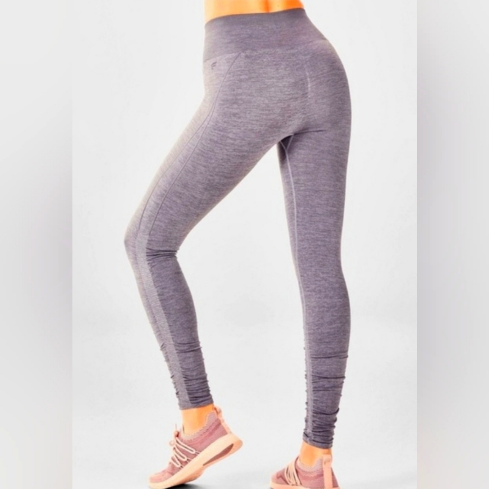 NWT Fabletics High-Waisted Seamless Ruched Leggings, Size Small, Heather Grey